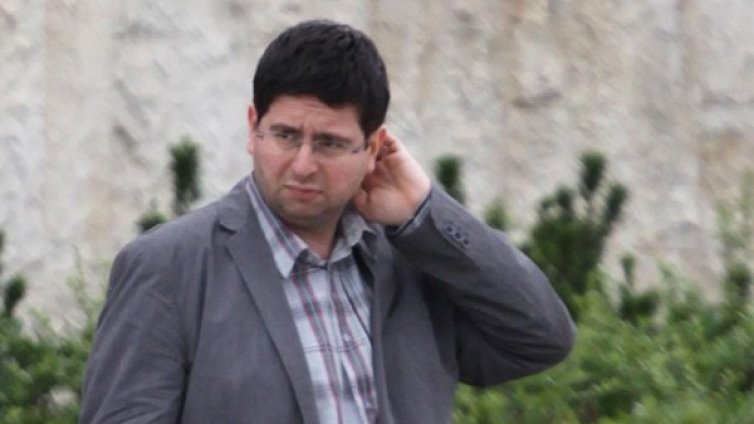 Министър от белия автобус: Преживях стреса!