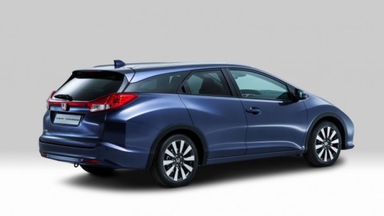 Това е Honda Civic Tourer