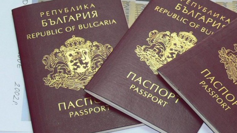 Още има хора със &bdquo;зелени паспорти&ldquo; 