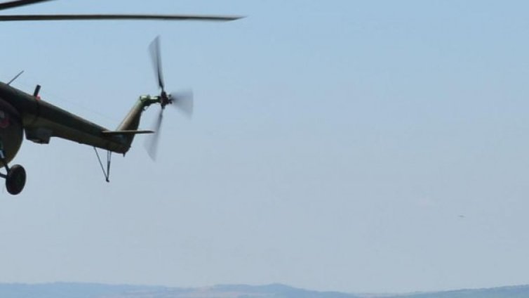 Хеликоптер на "Авиоотряд 28" транспортира пострадала жена