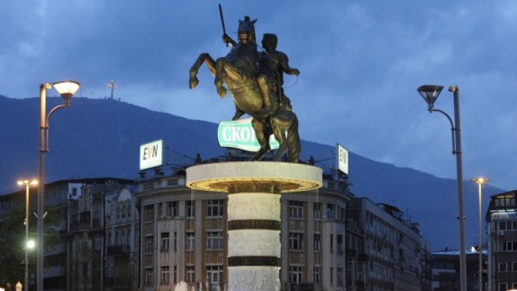 Къде имало най-много вицове за македонците? В България 