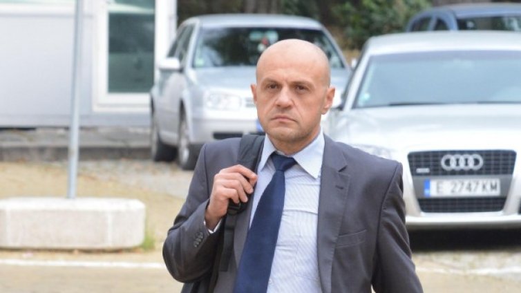 Да не се губи темпото за европарите, призова Дончев 