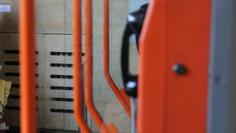 Хванаха трима телефонни измамници от Павликени