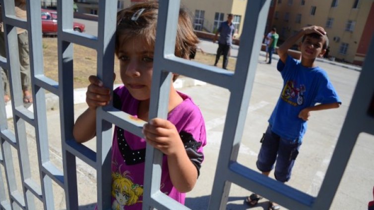 МВР пресмята: До края на годината идват до 10 хил. сирийци