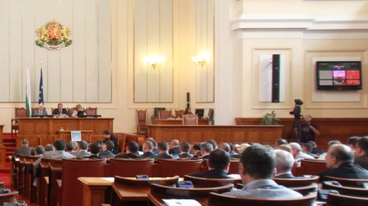 Неплащането на осигуровки &ndash; престъпление, ама друг път