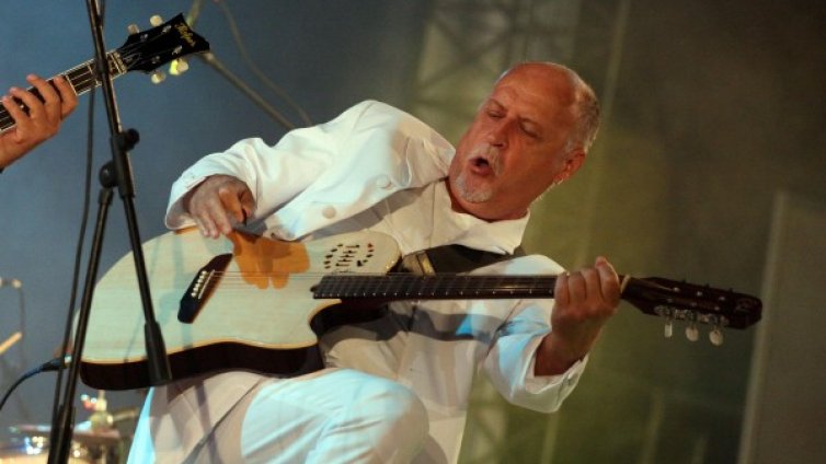 Фен ще си тръгне с мотор след юбилея на "Сигнал"