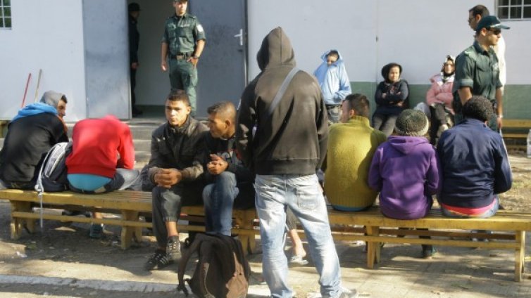 Още 956 бежанци и стигаме предела - 5000