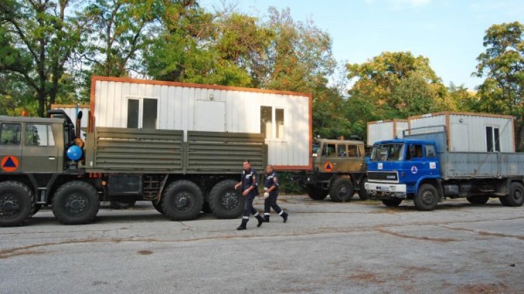 Facebook-ът на Борисов кънти: Бежанци, бежанци...