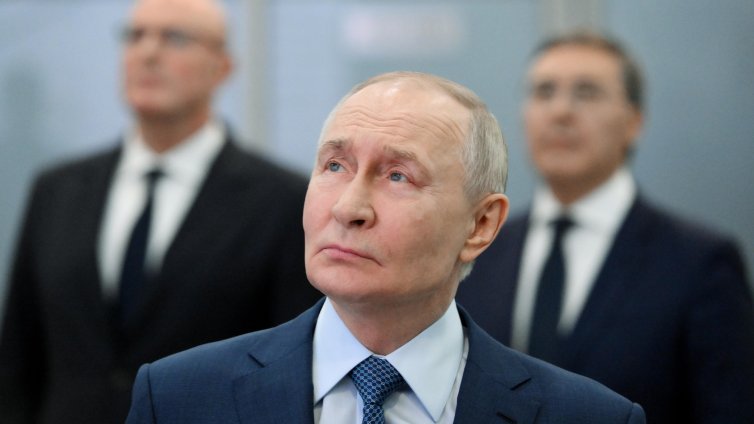 Ушаков: Ако Зеленски наистина е готов за среща с Путин, каним го в Москва