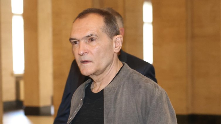 Експертизи отложиха делото срещу Божков, бизнесменът щял да гласува за Радев 