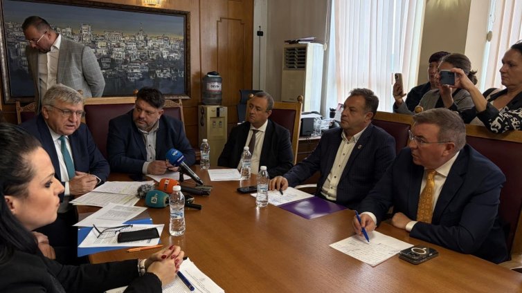 Планът на Зафиров: Проблемът с водния режим в Плевен да бъде решен до Коледа