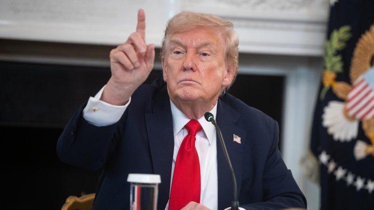 Израел и "Хамас" подписаха първата фаза от предложеното от САЩ мирно споразумение