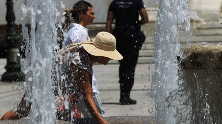 Горещо време и утре, градусите стигат 41
