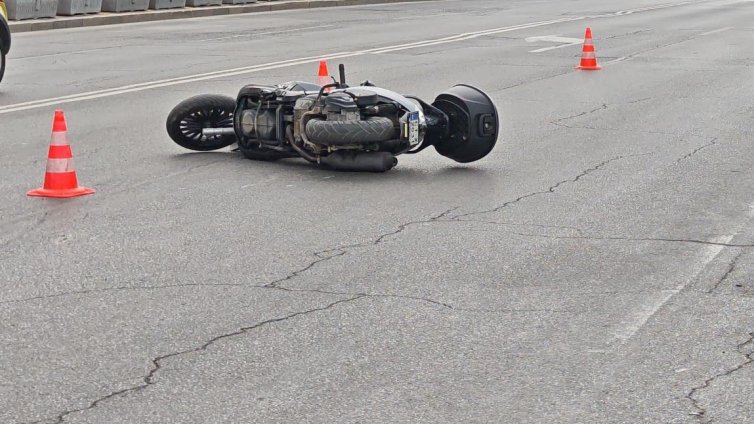 Трима пострадаха при верижна катастрофа с мотори в Бургас