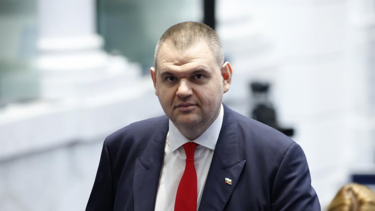 Пеевски сезира прокуратурата за твърденията на министър Демерджиев