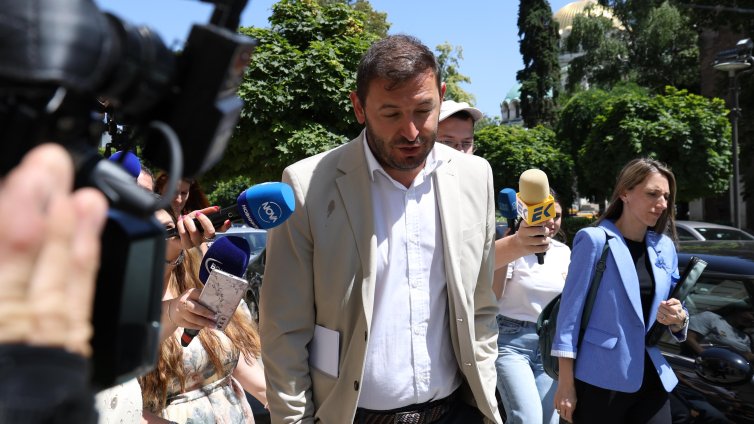 Зам.-кметът на София Никола Барбутов е задържан