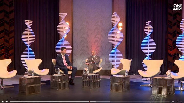 Доц. Петър Чобанов: Еврозоната е стимул, но нищо не идва като подарък