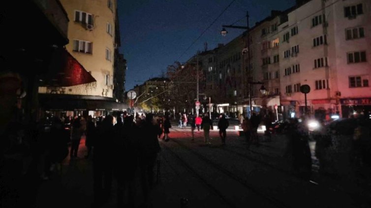 Проблемите с тока в София продължават след аварията по време на протеста
