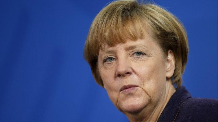 Коалицията на Меркел е само с 1% пред възможната лява коалиция