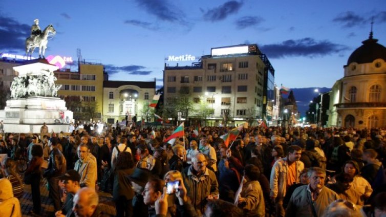 #ДАНСwithme 102 продължава с "Облаче ле бяло"