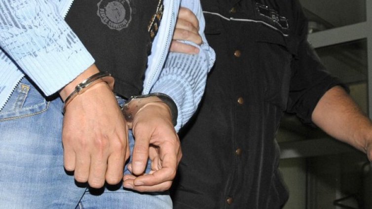 Задържаха ало измамник от Горна Оряховица