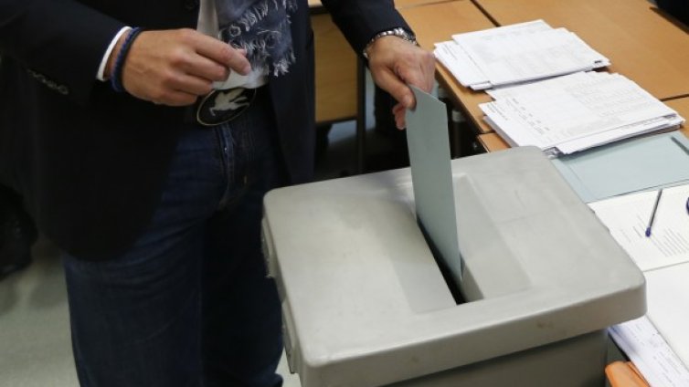 Загуба на двете управляващи партии в Австрия