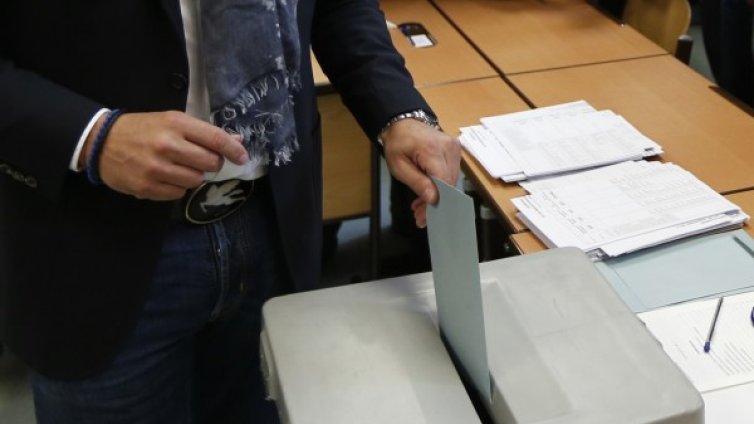 Австрия ще бъде управлявана от ново издание на старата коалиция