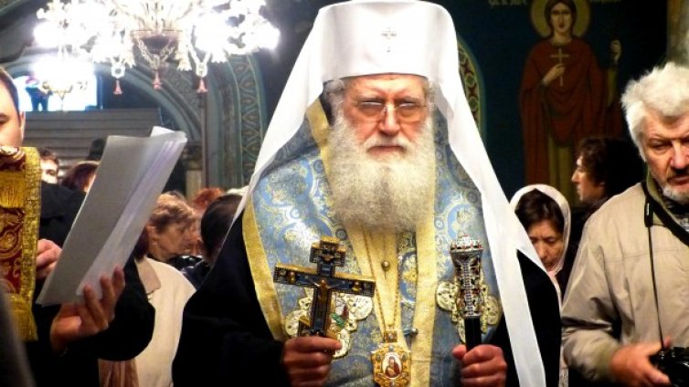 Патриархът пред иконата на "Св. Богородица": Помагай ни!