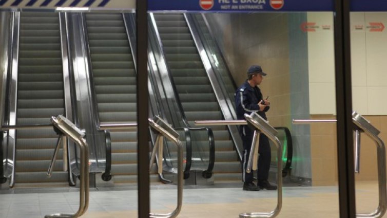 Омаслител за релси причинил аварията в метрото