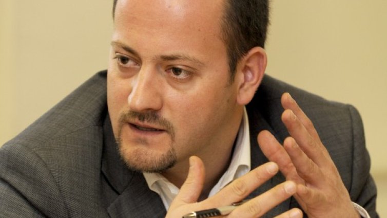 "Атака" унищожава БСП и Станишев, видяха от ДСБ