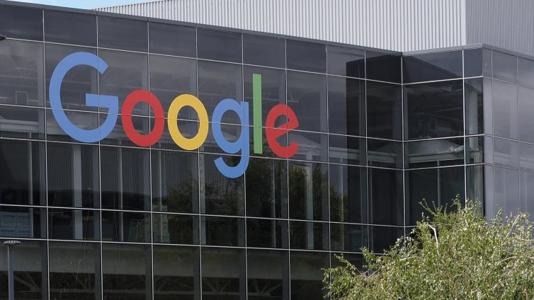Функцията за AI обобщения на Google застрашава сайтовете и медиите