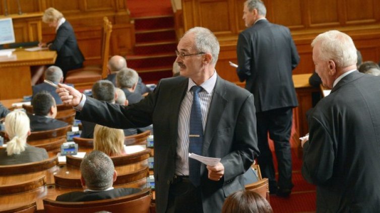 Без игрички &ndash; НС с кворум от раз. Пеевски пак го няма