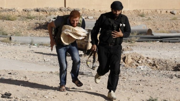 Забравете химическите оръжия. Асад залага на глада