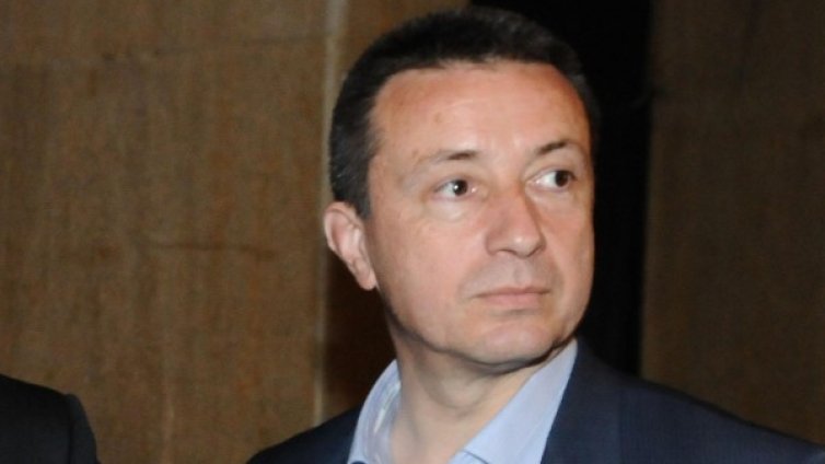 Не мина искането на "Атака" за купуването на земя от чужденци 
