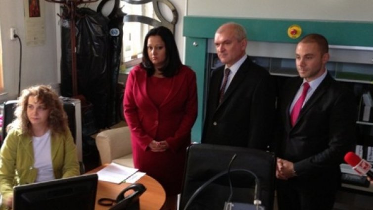 ГЕРБ атакува управляващите и заради бежанците 