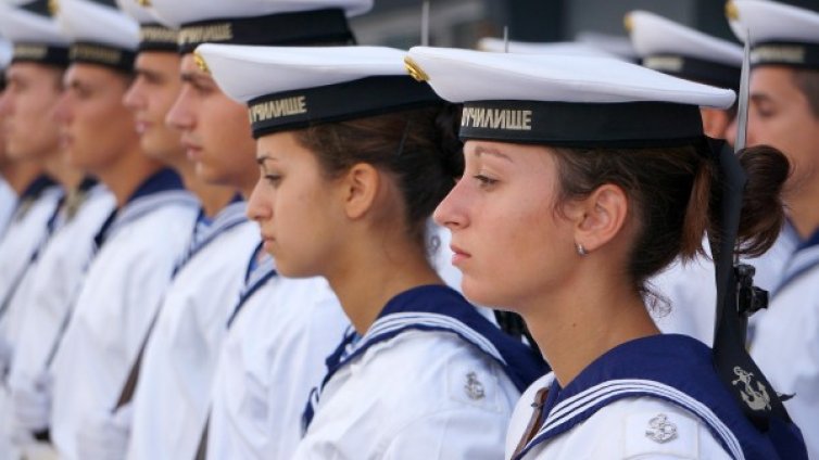 Българската армия с най-много жени в НАТО