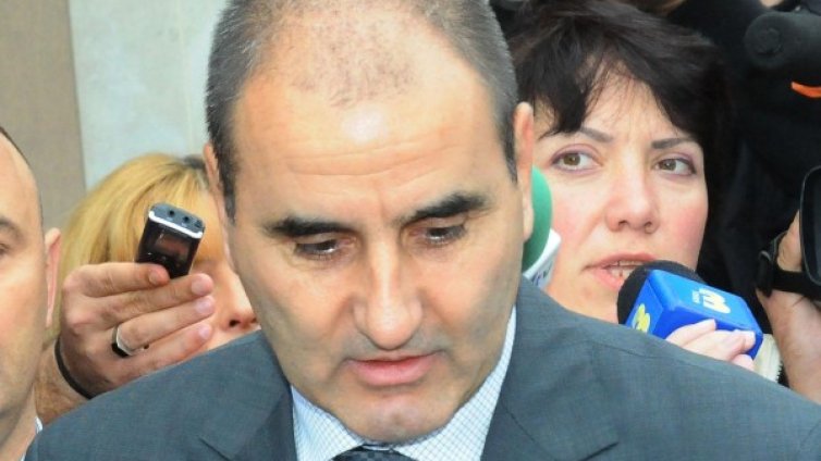 Цветанов призова за вот на доверие заради бежанците