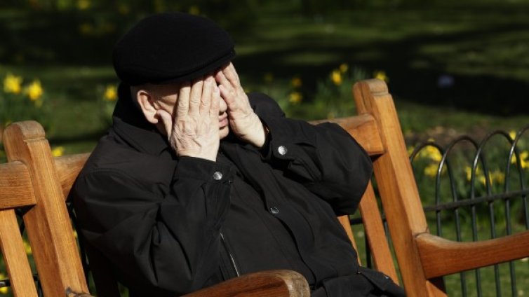 Властта твърдо радва пенсионерите с коледни бонуси 