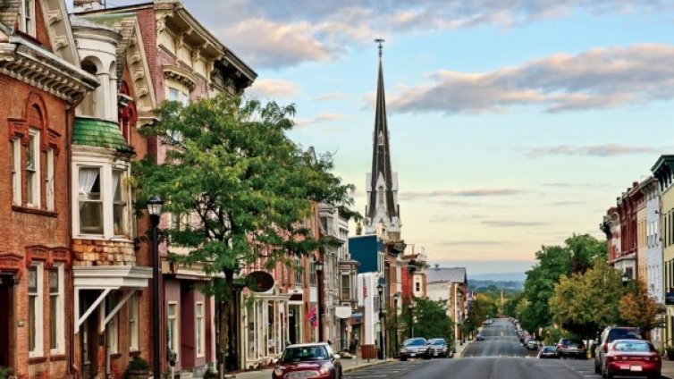 Хъдсън &ndash; ретро очарование на два часа от Ню Йорк