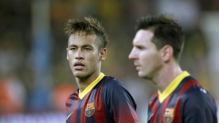 Пеле: Златната топка трябва да отиде при Меси или Кристиано