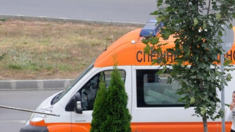Джип се обърна на главния път София &ndash; Варна
