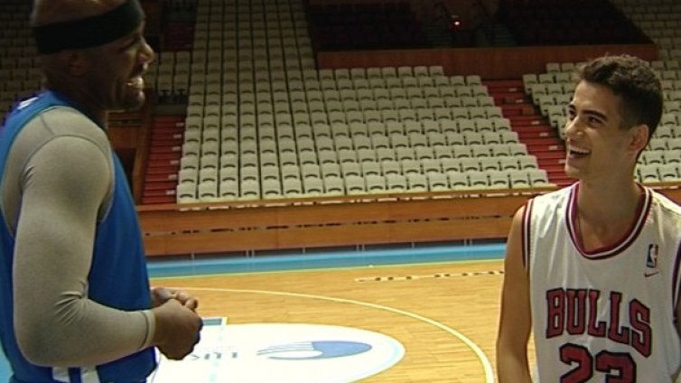 Наско от X Factor тренира със звезда от NBA