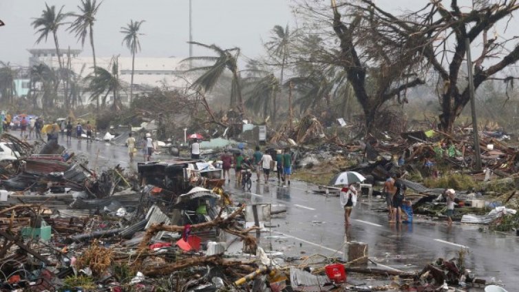 Над 10 000 жертви филипинци на най-мощния тайфун на суша 