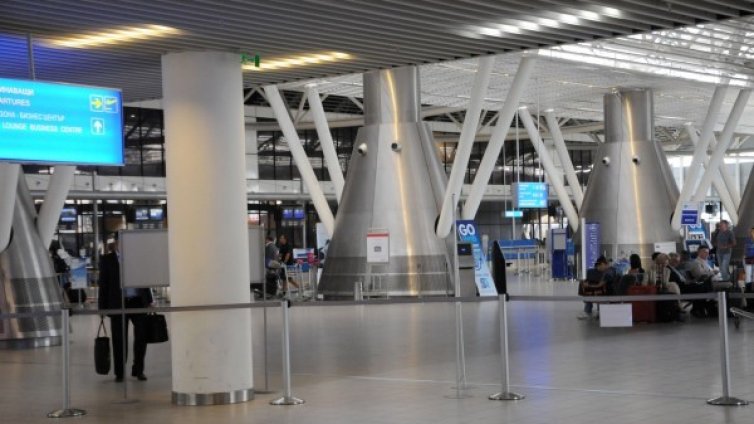 Кацането на летище София вече е възможно при 75 метра видимост 