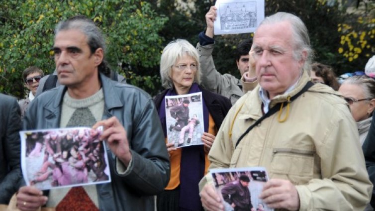 Преподаватели подкрепиха студентите си пред МВР