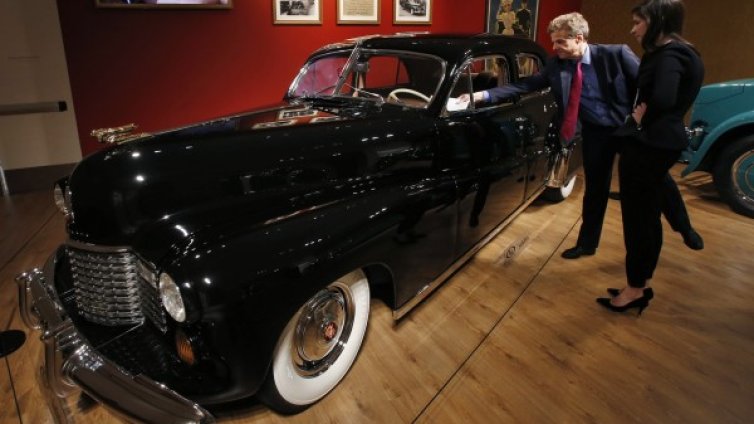 Автомобилът на Едуард VIII  ще бъде продаден за над 800 хил. долара