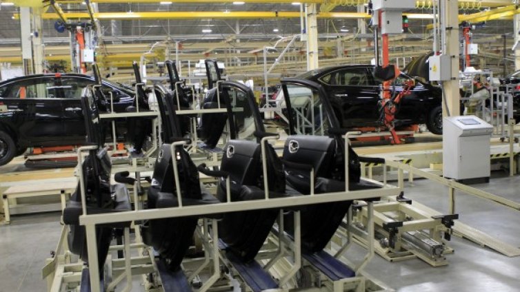 Ръст на продажбите на коли в Европа за втори пореден месец