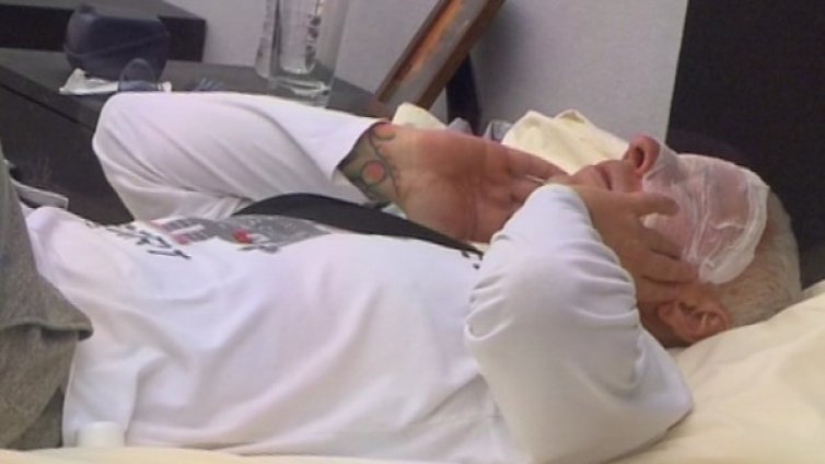 Стенли е изнервен от изолацията в Музикална академия