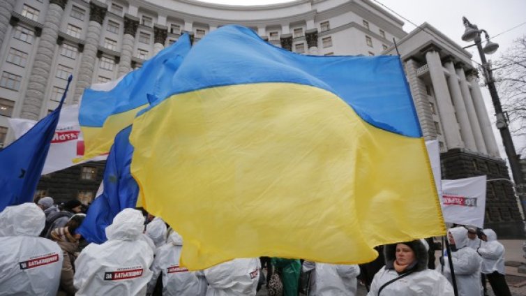 Хиляди студенти в Украйна на протест