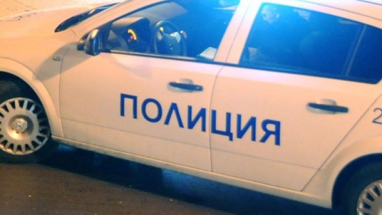 Арестуваха банда крадци, автори на поне два обира  